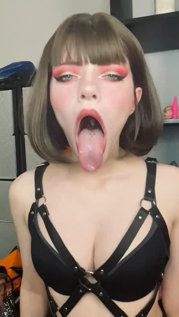 a special ahegao just for r/ahegaogirls :3 sound on!