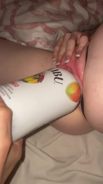 i came so hard on this bottle, please give me suggestions on what to put in my pussy next 💋😛