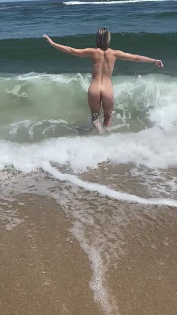 join me at the beach [f]