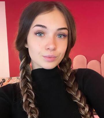 hi my sweety girls ! would u like to look same pretty as me ? and time to time feel a big tool from behind ?