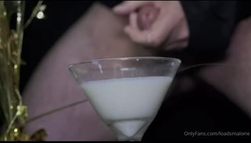 (challenge) cum in a glass of milk 🥛💦