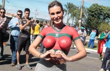 painted boobs
