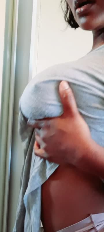 hi i'm ebony_sorceress