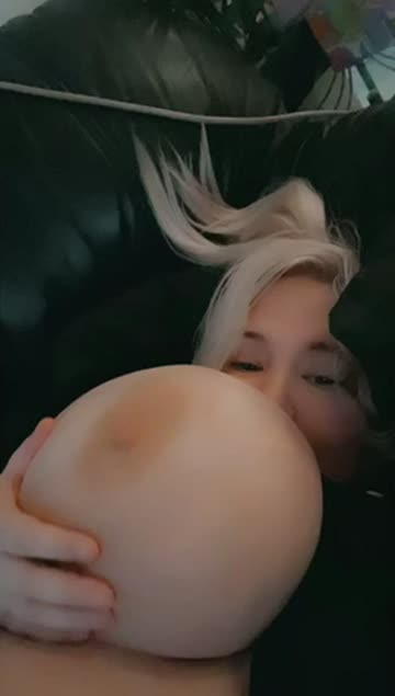 one titty bigger than all your heads 😛