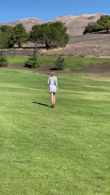 he told me that i had to run because the guys behind us were watching… i mean waiting 🤭