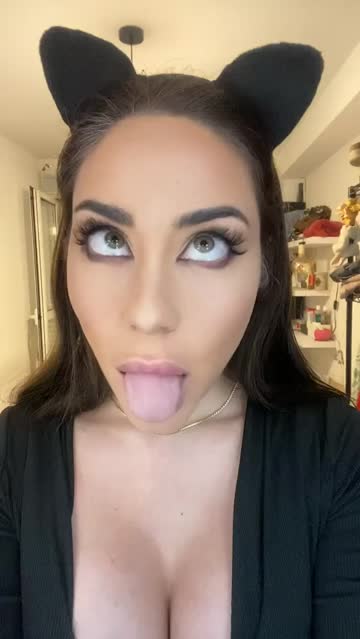look to my face