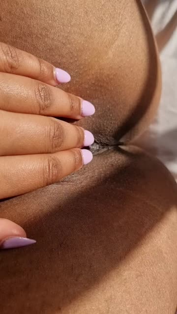 pink nails to match my pink pussy (f)