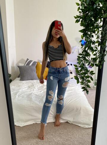 my favorite jeans felt sexy in it ☺️