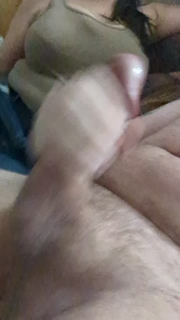 invited a friend over to watch me cum!