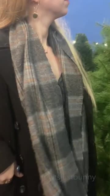 i was shopping for christmas trees but i really just wanted to show off my tits [gif]