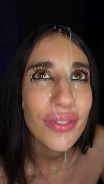 gonna walk out his room like this and show his roommates