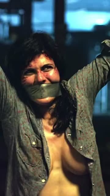 alexandra daddario texas chainsaw 3d (cropped and slowed)