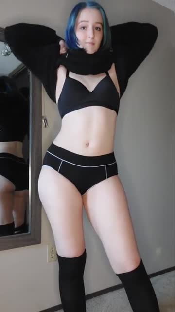 i've always had a thing for showing off (f)