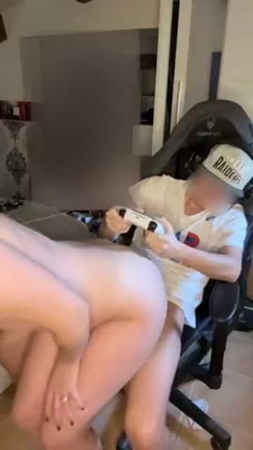 i’m sad, this is my favorite sub and not many people are posting… i’ll oblige and post more here from now on !