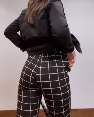 a little office butthole to celebrate hump day 🥳 [f]