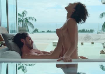 débora nascimento in 'lady voyeur' s1