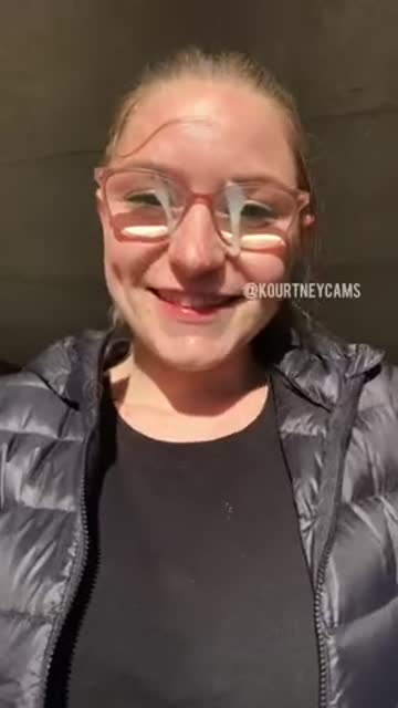 i let my coworker give me a facial on our lunch break 👅