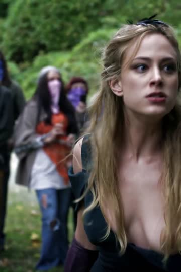 nora arnezeder - 'mozart in the jungle'