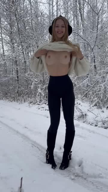 keeping it frosted this winter :3