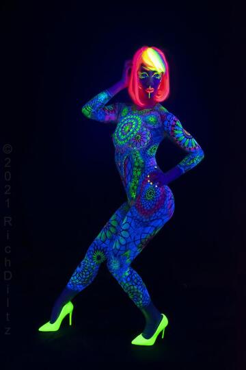 first shot from new blacklight bodypaint shoot today