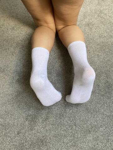 fresh white socks are my favourite, can’t wait to soak these in sweat over the next few days🥰😍😍