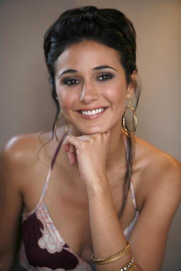 emmanuelle chriqui [2912×4368]