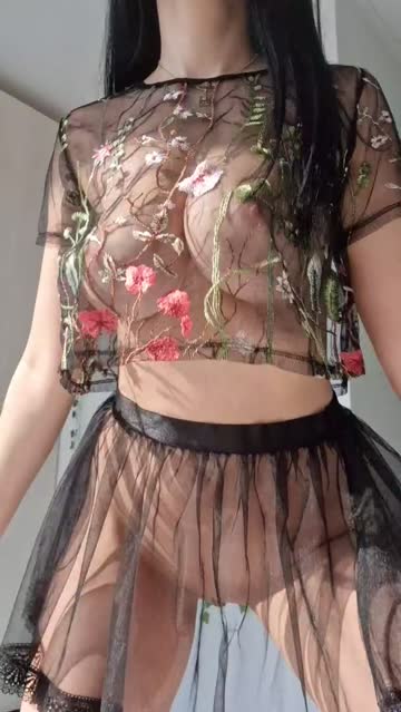 would you stare at me if i wore this in public?😏