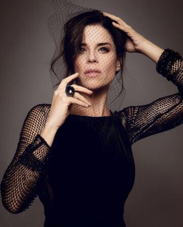 neve campbell, 48
