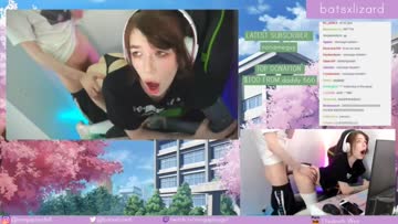 twitch streamer forgot to turn off her camera