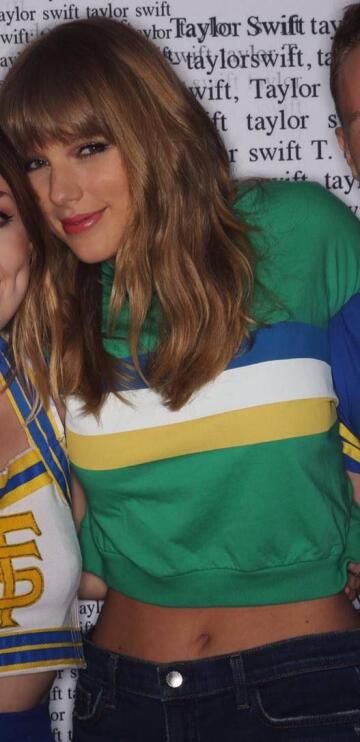 nothing more beautiful than taylor swift's bellybutton