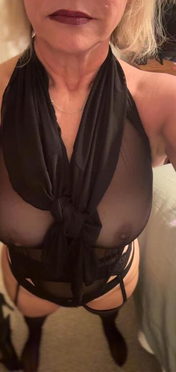 my week is going well, but i need way more attention … had to use my vibrator after hubby fell asleep … thinking about having one of the amazing cocks on reddit cream all over me