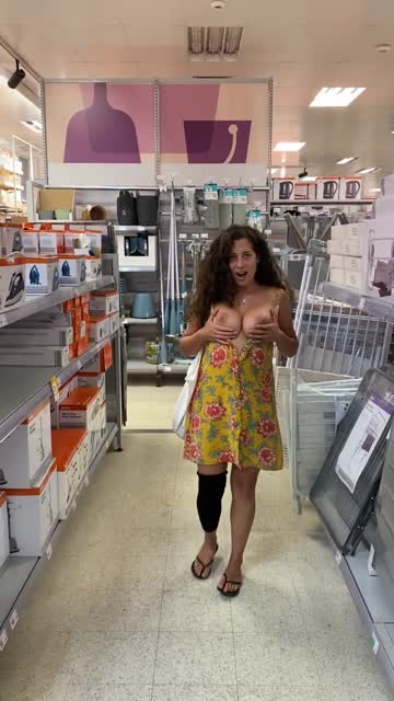 will you come shopping with me?(f)