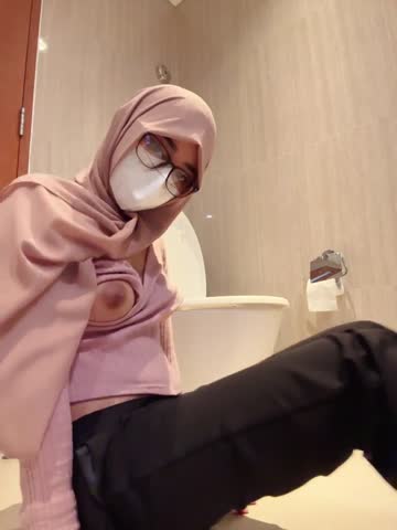 naughty in a friend's bathroom, don't tell him