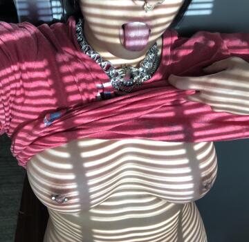 chainmail collar and sunstriped tits for you to enjoy master 🔗✨😘🌞