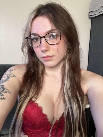 i hope you like girls with glasses and freckles