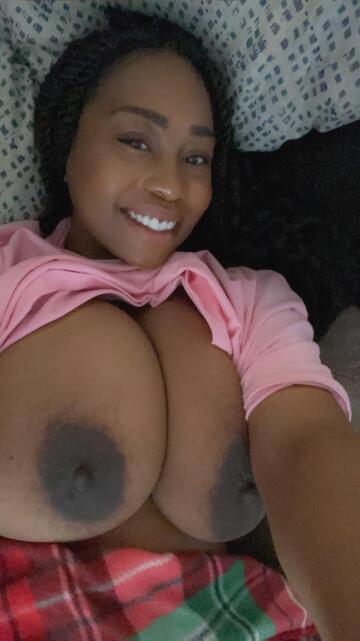 idk what’s better the smile or my boobs