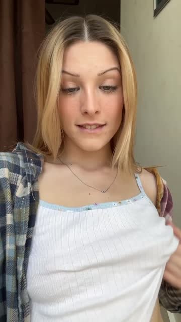 showing my tits online gives me massive joy!