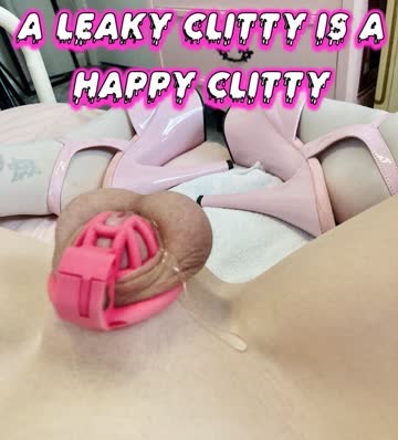 your clitty will be happy being locked 😌😌😌