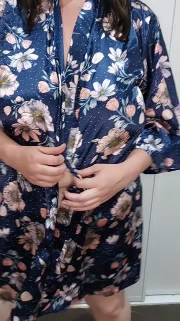 flashing my bbwness 🤩