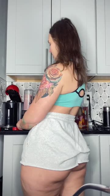 where did she get all that shape!