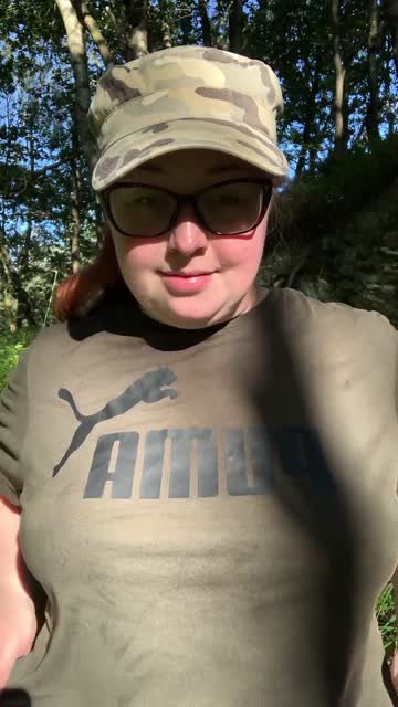 you wanna play with my soft body in the sunlight?