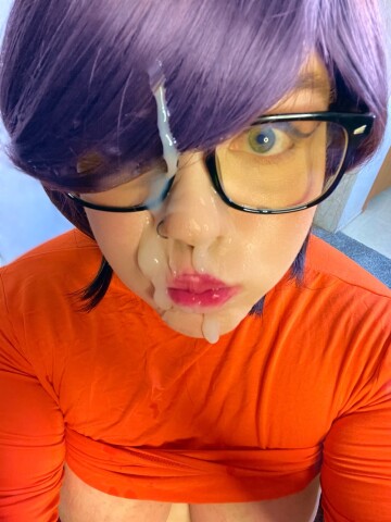 playing with hair colors on my velma cosplay what do you think?