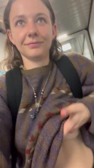 sneaking in a flash before taking flight [gif]