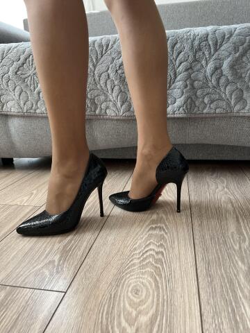 heels make my legs look amazing