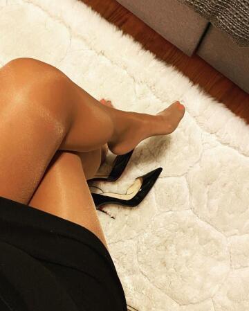 nude tights, heels off