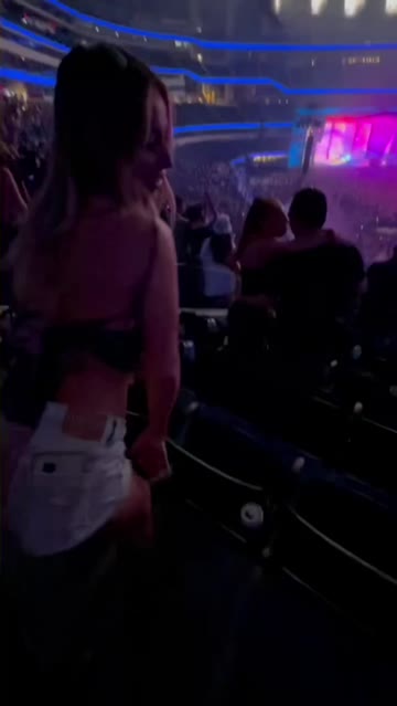 tits out for kaskade