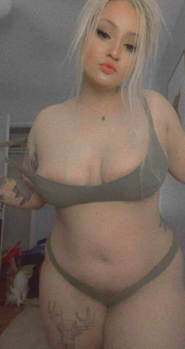 chubby women can also flaunt this right?