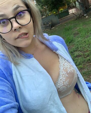 it's #tittytuesday so i can walk outside like this right?