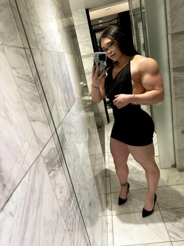 muscles in a dress 🖤