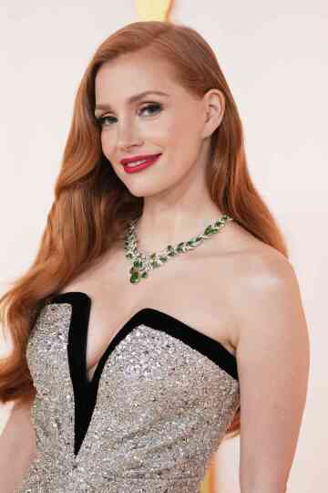jessica chastain [red carpet] [jewelry]